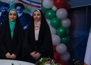 پنجمین شب برنامه (ایران ۴۵) به شهدای مدافع سلامت تقدیم شد