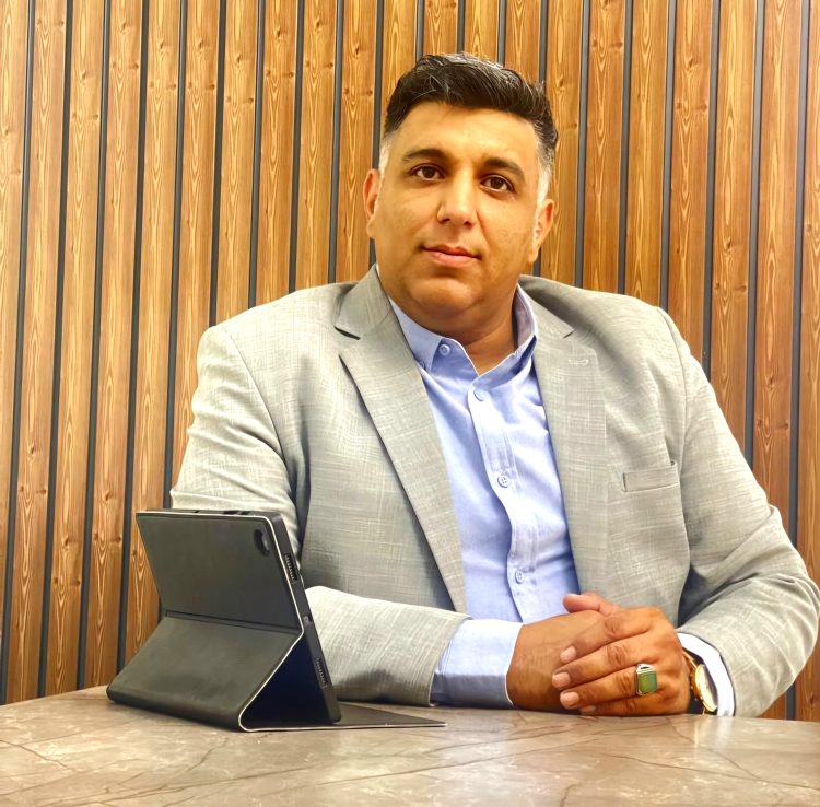 محمد حسین ولی بیگی  کارشناس حوزه بازرگانی