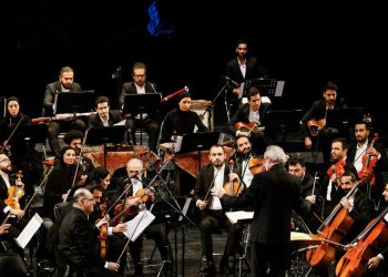 اجرای آثار اساتید موسیقی ایران در چهلمین جشنواره فجراجرای آثار اساتید موسیقی ایران در چهلمین جشنواره فجر