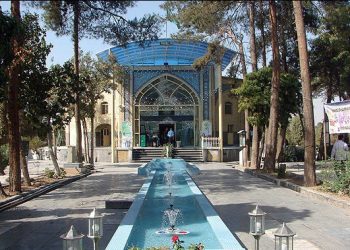 حذف سنگ‌قبرها، شکاف قبور و استخوان‌های نمایان؛ فاجعه‌ای در آرامستان ابن‌بابویه