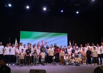 چهره‌های فوتبال ایران حامی کودکان مبتلا به سرطان شدند