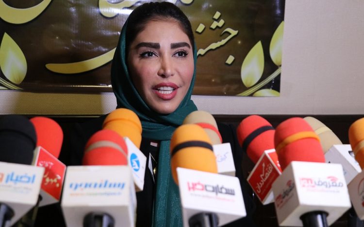 لیلا دلیلی؛ از آموزش مژه تا توانمندسازی بانوان